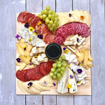 Tabla mediana petit comite (quesos y carnes)